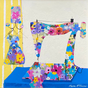 Christmas dress - Old Singer Sewing Machine 64cmx64cmx5cm(D)